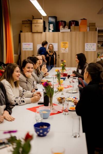 Unternehmerinnen-Netzwerk zum Thema Social Media Unternehmerinnen, Gründerinnen und Freiberuflerinnen tauschen sich über die Möglichkeiten aus, wie man Social Media für das eigene Business nutzen kann.